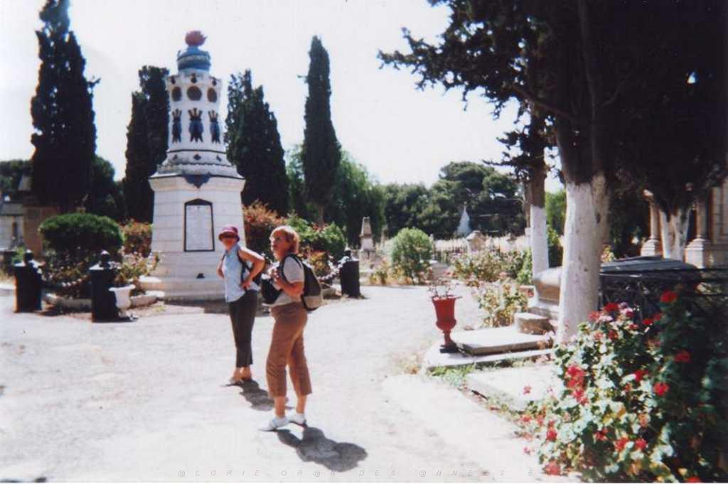 21 VOYAGE A ORAN 2005 CIMETIERE TAMASHOUET.JPG